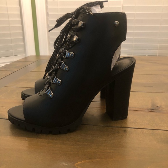 Simply Vera Vera Wang Peep Toe Boots - Picture 7 of 12